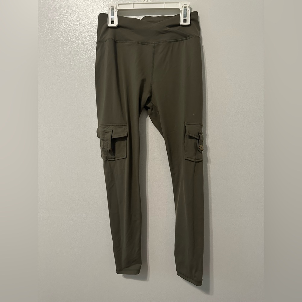 OLIVE GREEN Leggings - SIZE MEDIUM